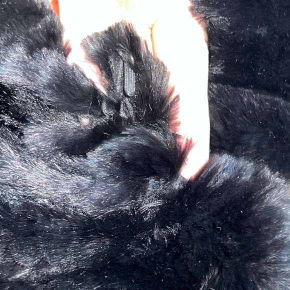 Mitchie's Black Fur Vest One Hook Eye At Neck Rabbit Sleeveless Cropped Small - Picture 5 of 5